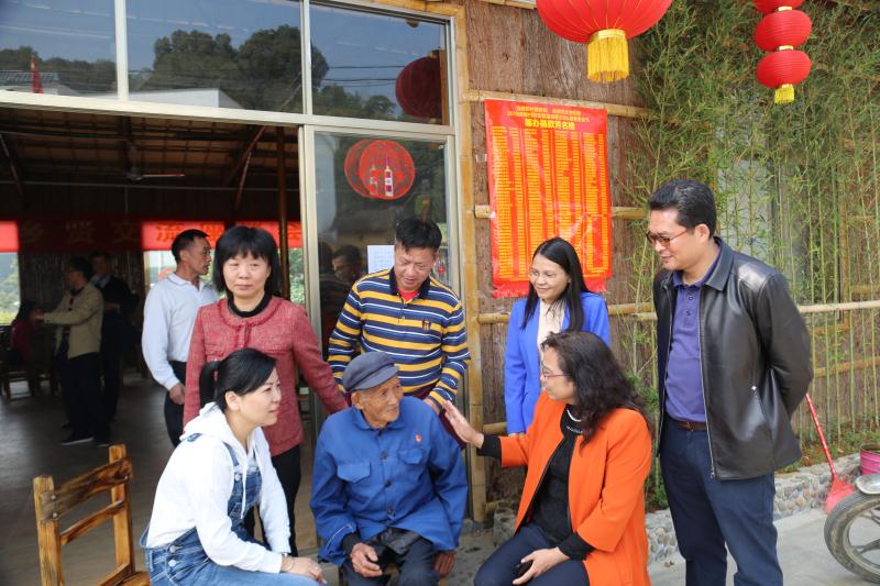 慰问坳背组杜志民陆上伙.jpg