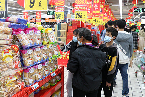3【标题】春节长假各大商场购销两旺.JPG
