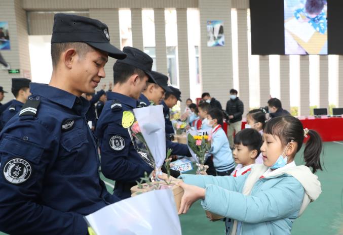 警校同心 共庆首个“中国人民警察节”.jpg