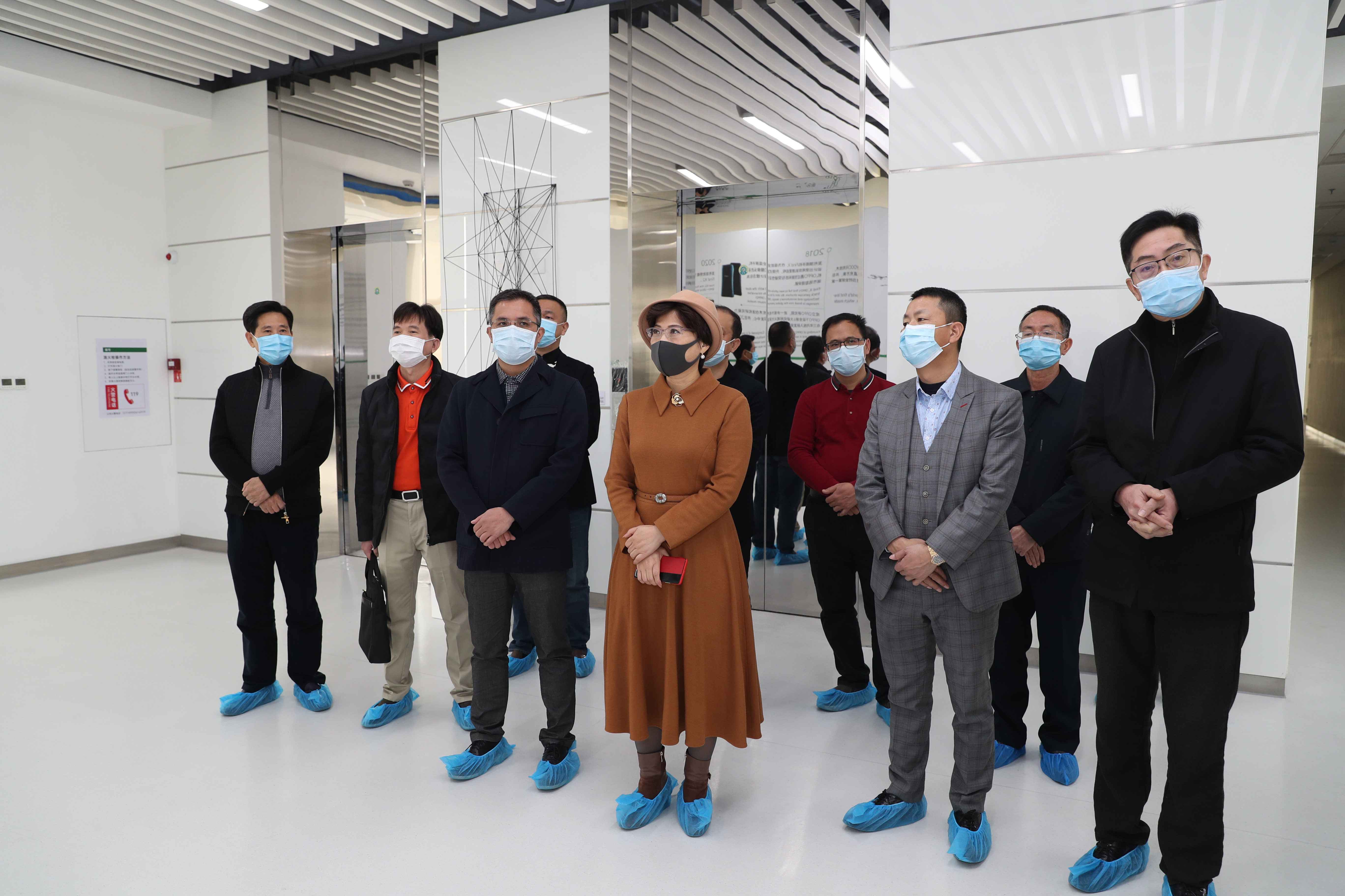 市政协副主席蒋小莺到我镇开展联系政协小组及政协委员工作.JPG