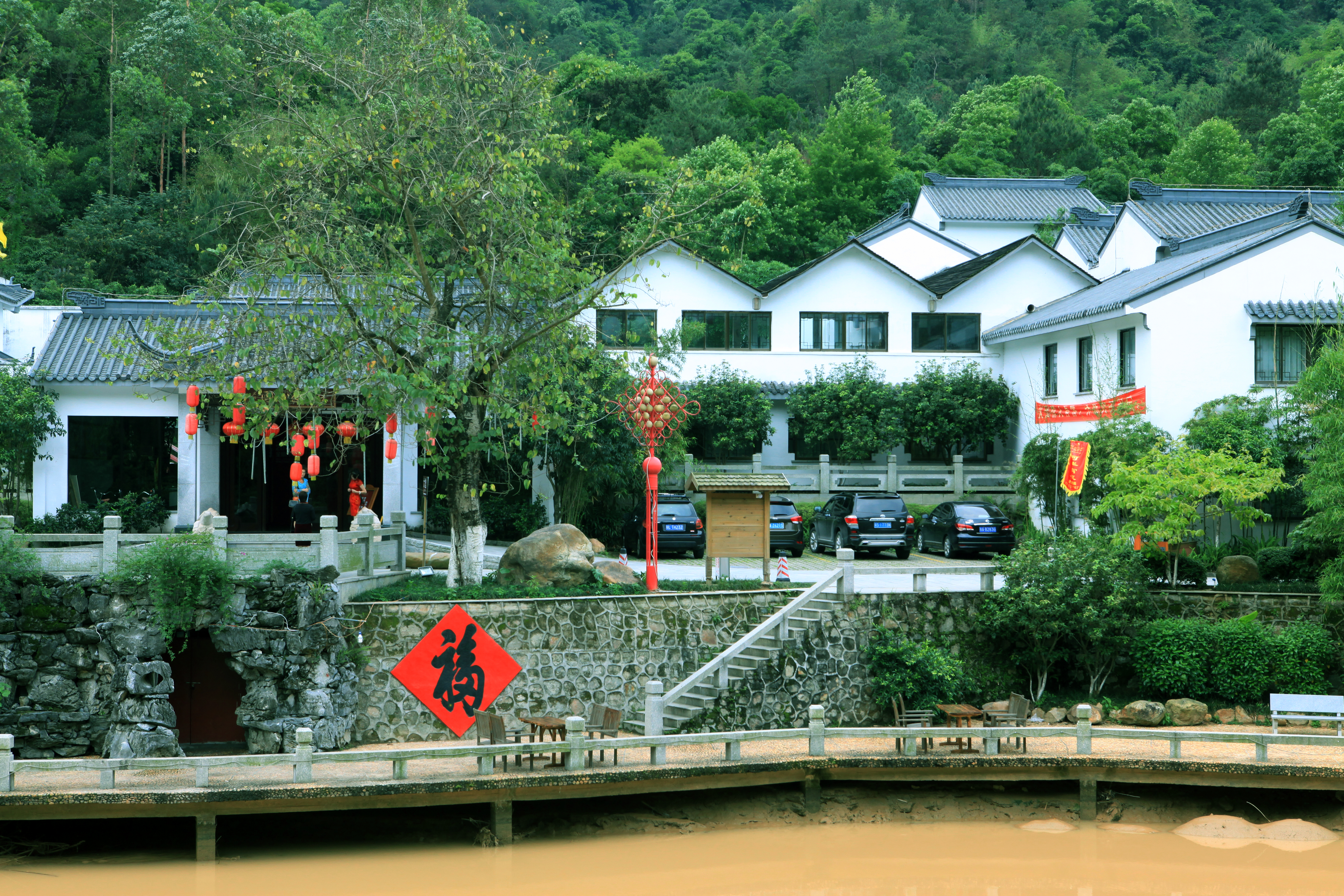 IMG_4092绿色金龟泉，李国标13376673880.JPG