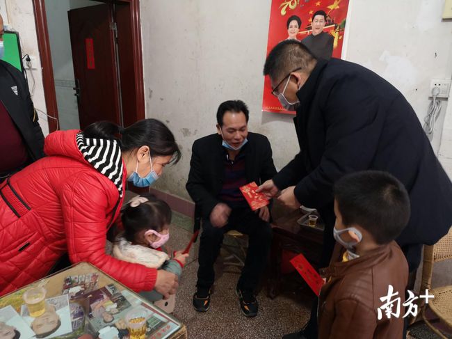 下载.jpg