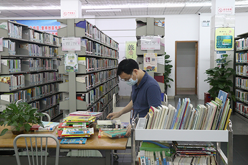 4【标题】“五一”假期来享受文化大餐吧 (1).JPG